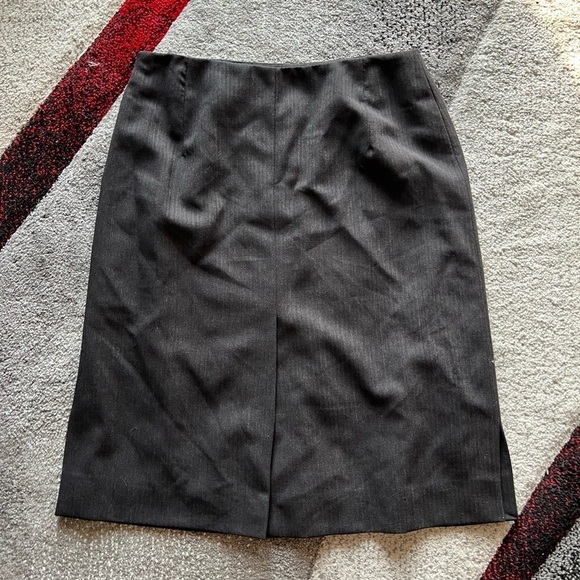Akris Dark Gray Minimalist Pencil Skirt - Picture 5 of 5